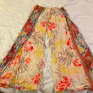 Perfect for summer - pants are open on both sides